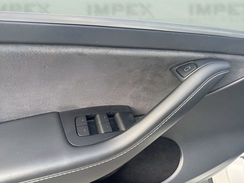 Used 2022 Tesla Model Y Performance image 29