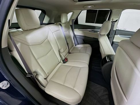 Used 2018 Cadillac XT5 Luxury w/ Driver Awareness Package AWD/4WD image 34