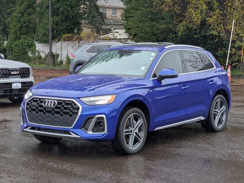 Used 2022 Audi Q5 e Prestige w/ Prestige Package image 9