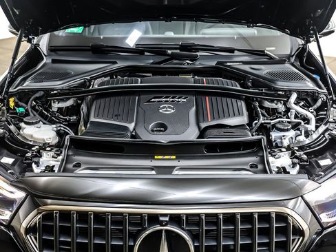 New 2026 Mercedes-Benz E 53 AMG e 4MATIC Sedan image 11