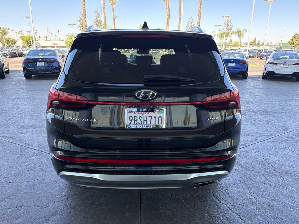 Used 2022 Hyundai Santa Fe Calligraphy FWD image 4