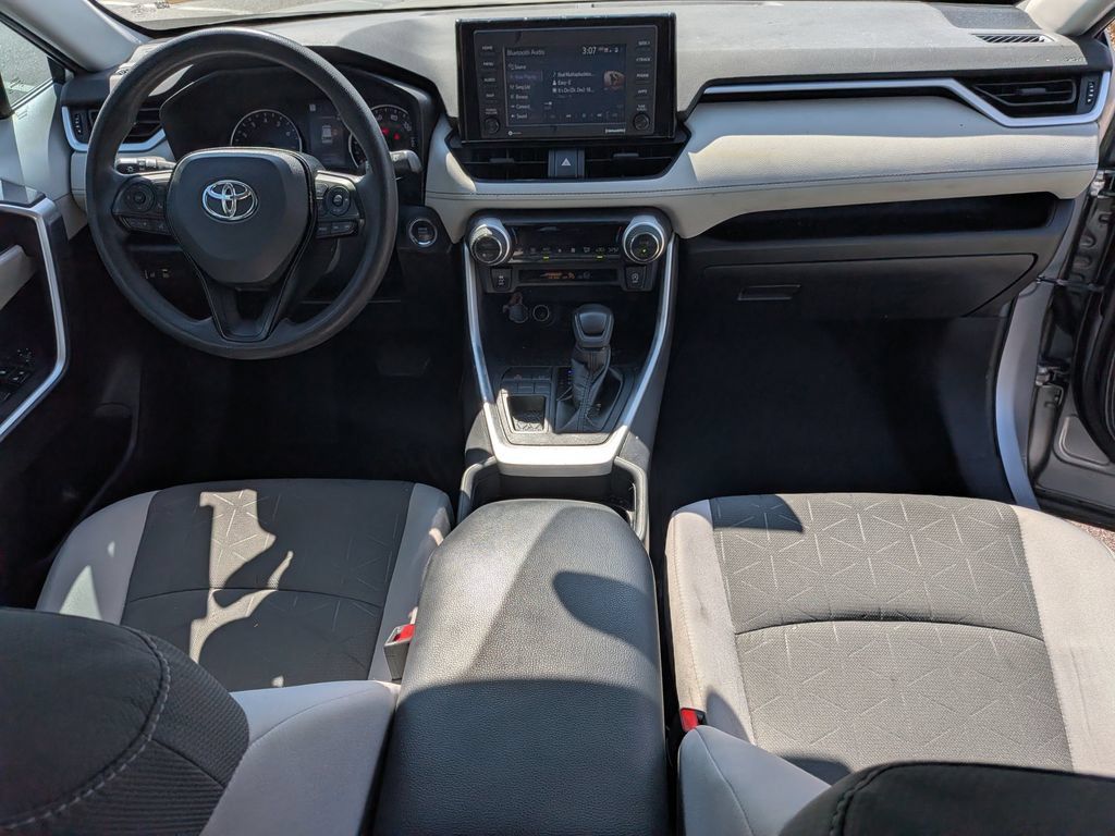 Used 2021 Toyota RAV4 XLE FWD image 26