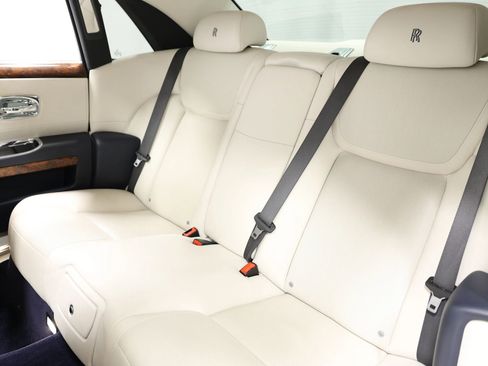 Used 2015 Rolls-Royce Ghost RWD image 58