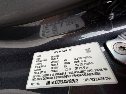 Used 2025 Tesla Model 3 Long Range RWD image 36