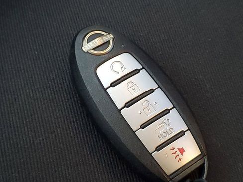 Used 2022 Nissan Pathfinder SV w/ SV Premium Package image 39