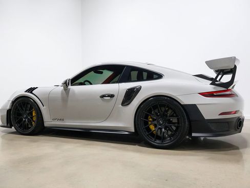 Used 2018 Porsche 911 GT2 RS w/ Weissach Package image 15