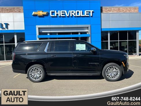 New 2025 Chevrolet Suburban Premier w/ Sun And Tow Package image 2