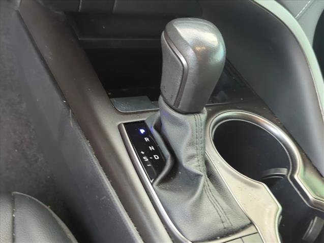 Used 2024 Toyota Camry SE w/ Convenience Package FWD image 21