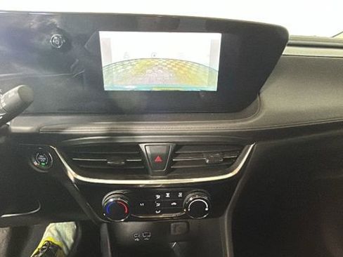Used 2024 Buick Encore GX Sport Touring FWD image 25