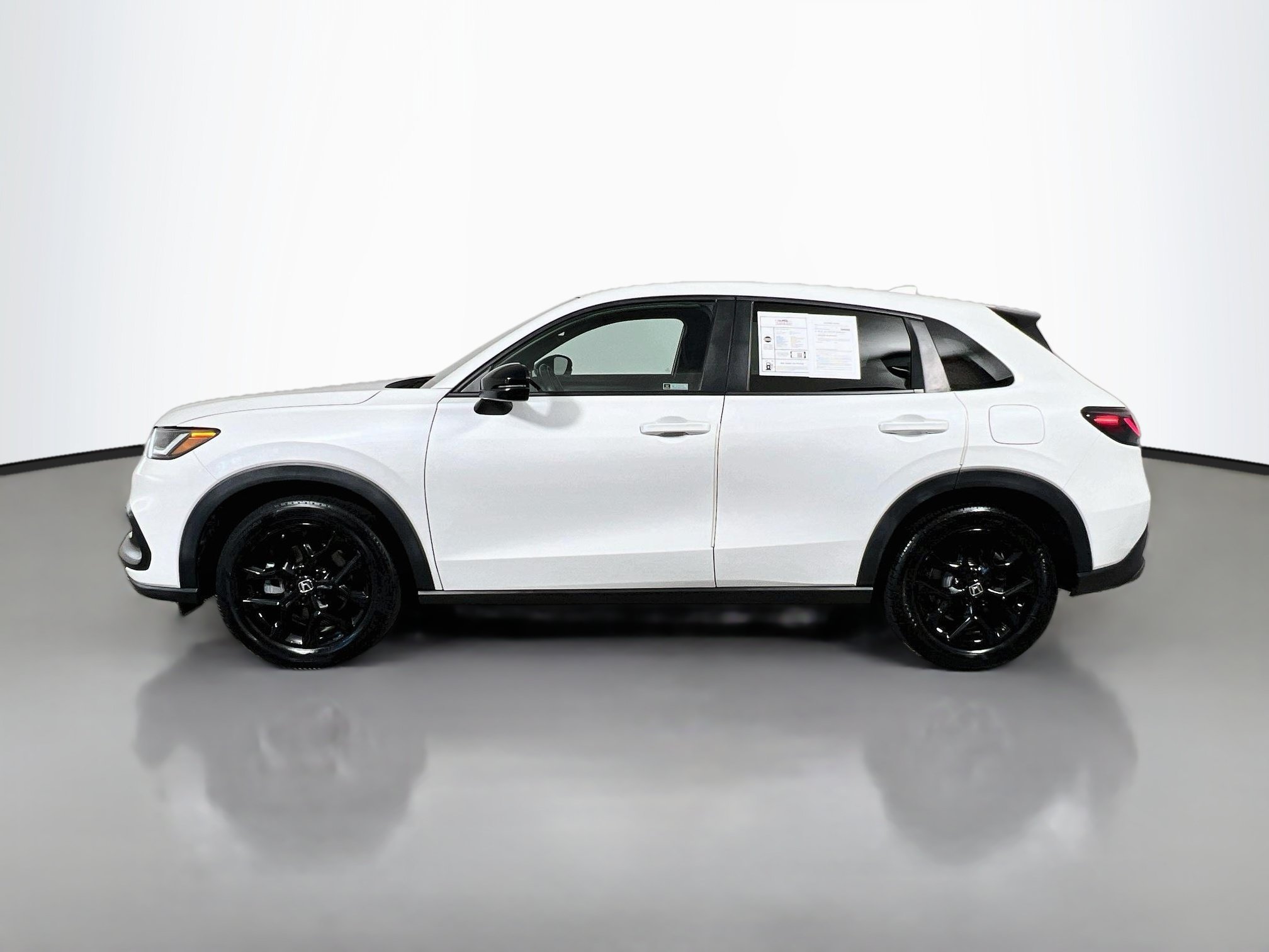 Used 2024 Honda HR-V Sport image 9