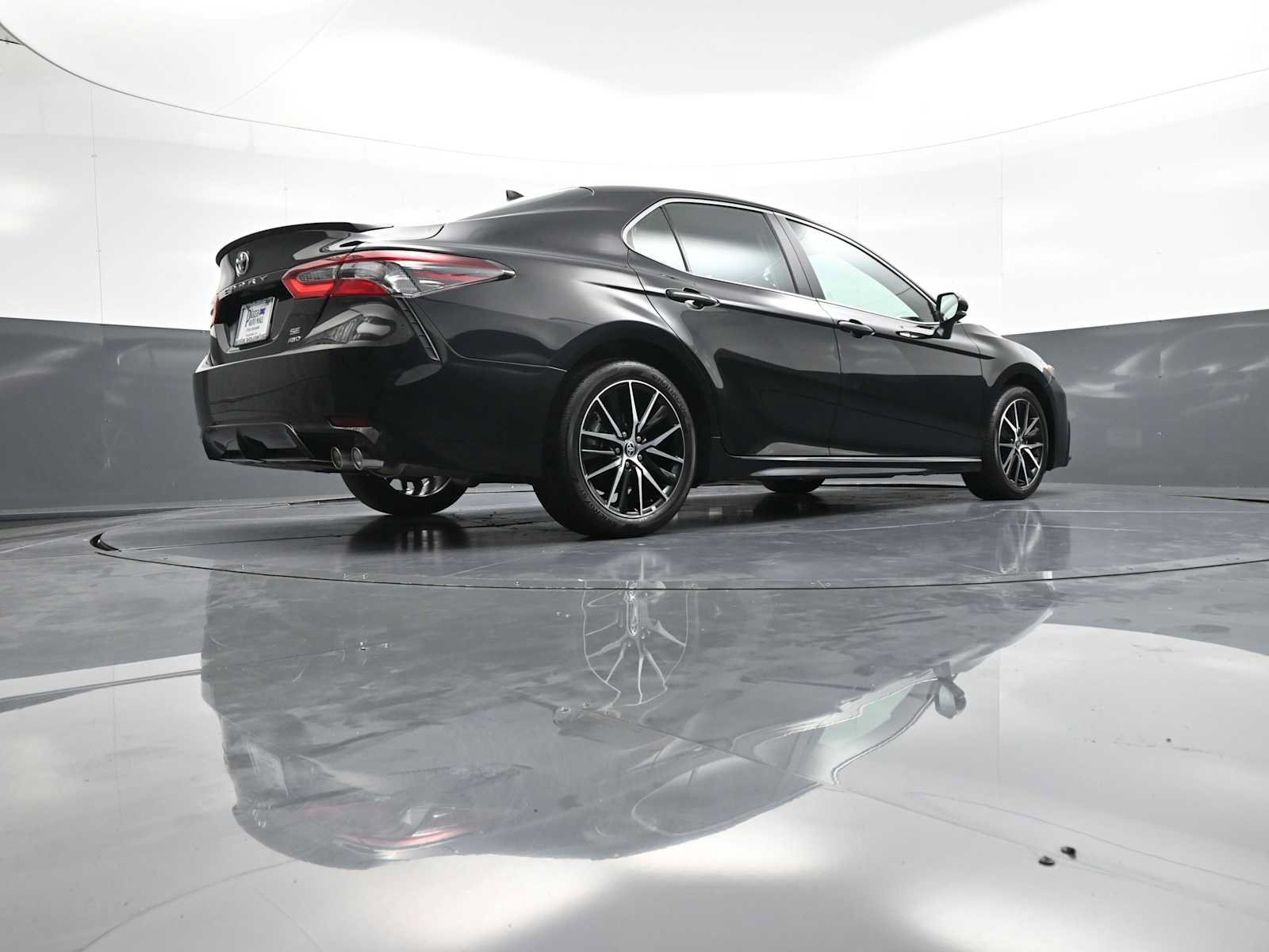 Used 2024 Toyota Camry SE AWD/4WD image 29
