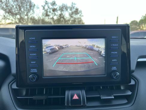 Used 2019 Toyota RAV4 LE image 29