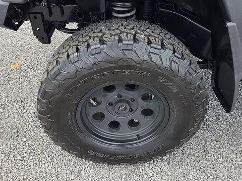 Used 2015 Jeep Wrangler Sport AWD/4WD image 9