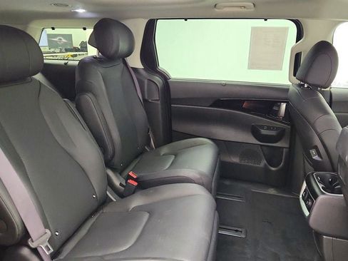 Used 2025 Kia Carnival SX Prestige FWD image 25