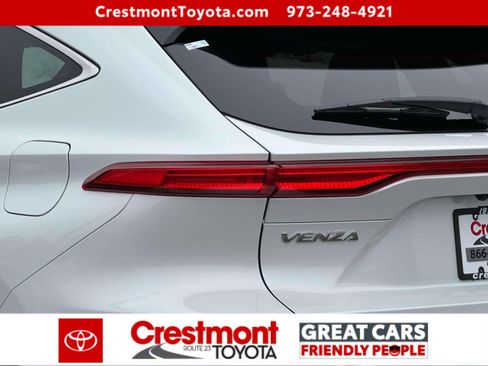 Certified 2023 Toyota Venza Limited image 8