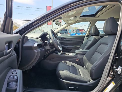 New 2026 Nissan Altima 2.5 SV w/ SV Special Edition Package image 9