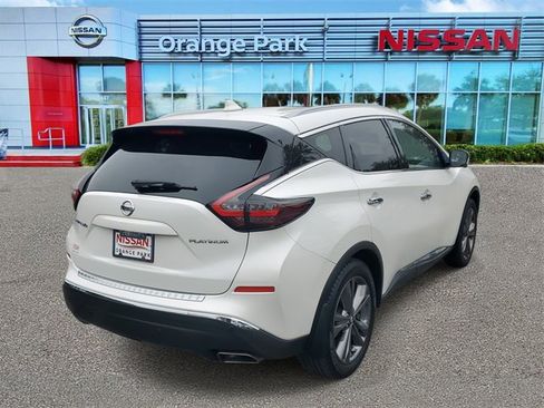 Used 2019 Nissan Murano Platinum image 2