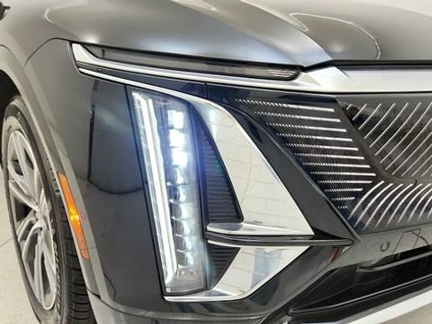 Used 2024 Cadillac Lyriq Luxury AWD/4WD image 22