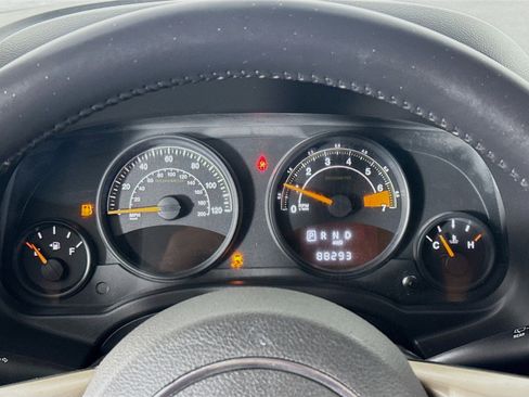 Used 2016 Jeep Compass 75th Anniversary w/ Power Value Group image 16