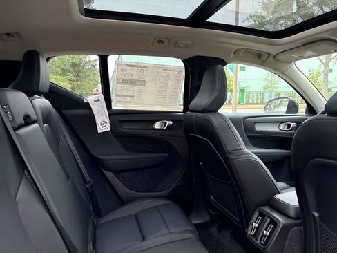 New 2026 Volvo XC40 B5 Ultra w/ Protection Package Premier AWD/4WD image 25