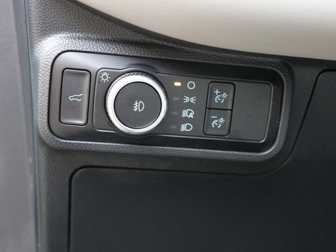 Used 2025 Ford Explorer Active w/ Active Comfort Package AWD/4WD image 31