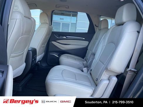 Used 2019 Buick Enclave Essence AWD/4WD image 27