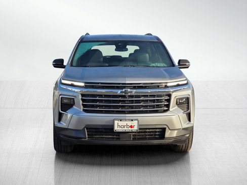 New 2025 Chevrolet Traverse LT w/ Driver Confidence Package image 2