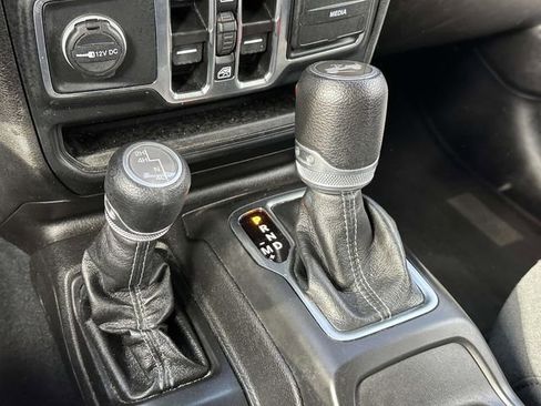 Used 2024 Jeep Wrangler Unlimited Sport AWD/4WD image 16