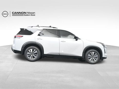 New 2026 Nissan Pathfinder SL FWD image 31