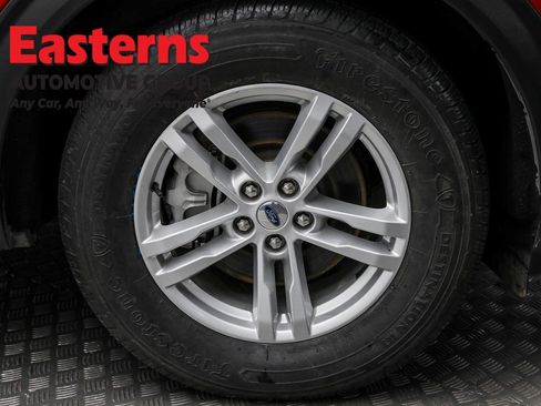 Used 2021 Ford Explorer XLT image 31