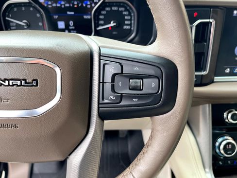 Used 2021 GMC Yukon Denali image 20