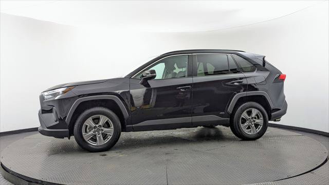 Used 2025 Toyota RAV4 XLE AWD/4WD image 3