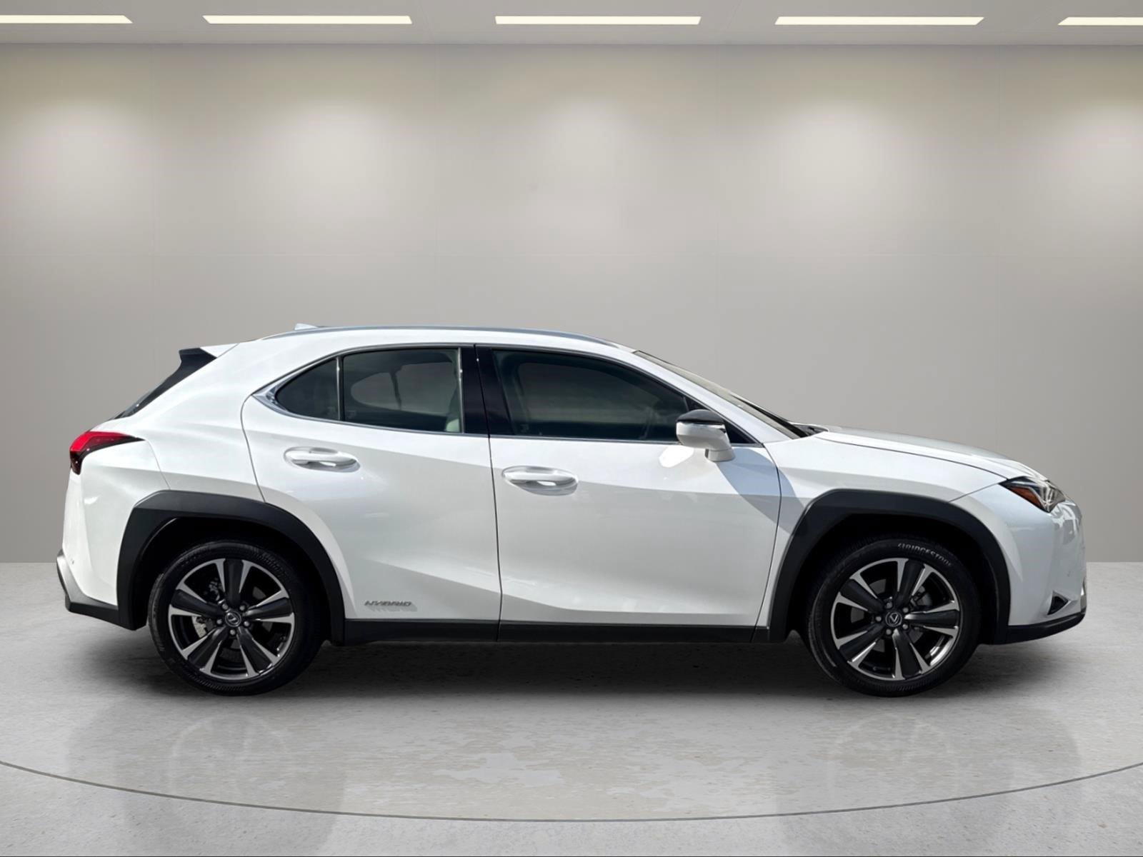 Used 2020 Lexus UX 250h w/ Premium Package AWD/4WD image 6