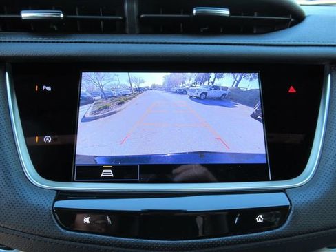 Certified 2025 Cadillac XT5 Premium Luxury image 30