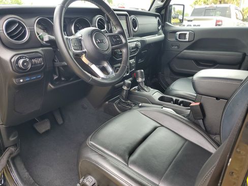 Certified 2022 Jeep Wrangler Unlimited Sahara AWD/4WD image 16