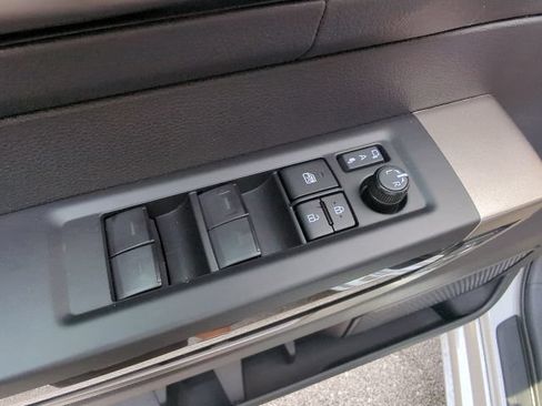 Used 2026 Toyota Tundra Limited AWD/4WD image 13