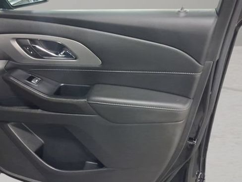 Used 2023 Chevrolet Traverse LT AWD/4WD image 18
