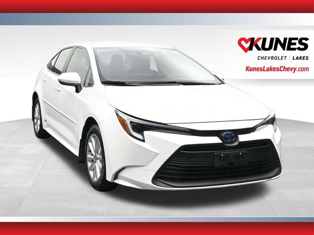 Used 2024 Toyota Corolla LE w/ LE Convenience Package AWD/4WD image 1