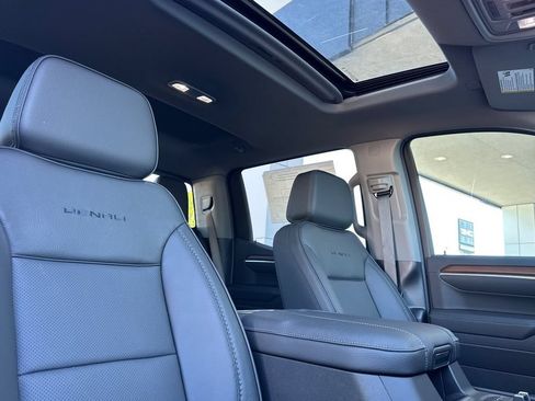 New 2026 GMC Sierra 1500 Denali w/ Technology Package AWD/4WD image 16