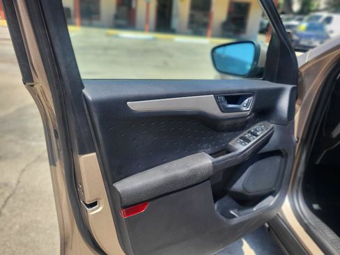 Used 2020 Ford Escape SE FWD image 44