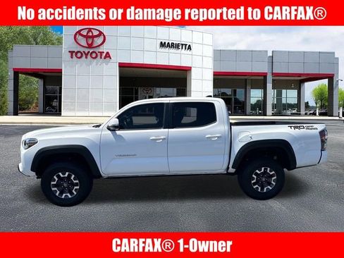 Certified 2022 Toyota Tacoma TRD Off-Road w/ Technology Package image 2