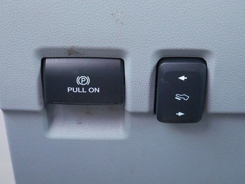 Used 2024 Ford F350 Limited image 28