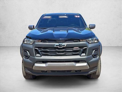 Used 2025 Chevrolet Colorado Trail Boss AWD/4WD image 2