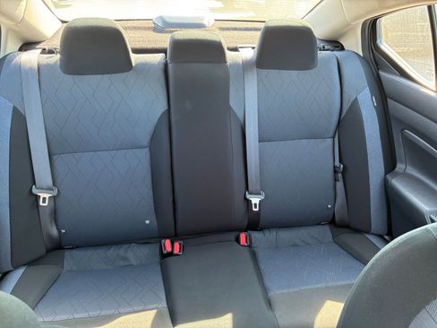 Used 2025 Nissan Versa SV image 36