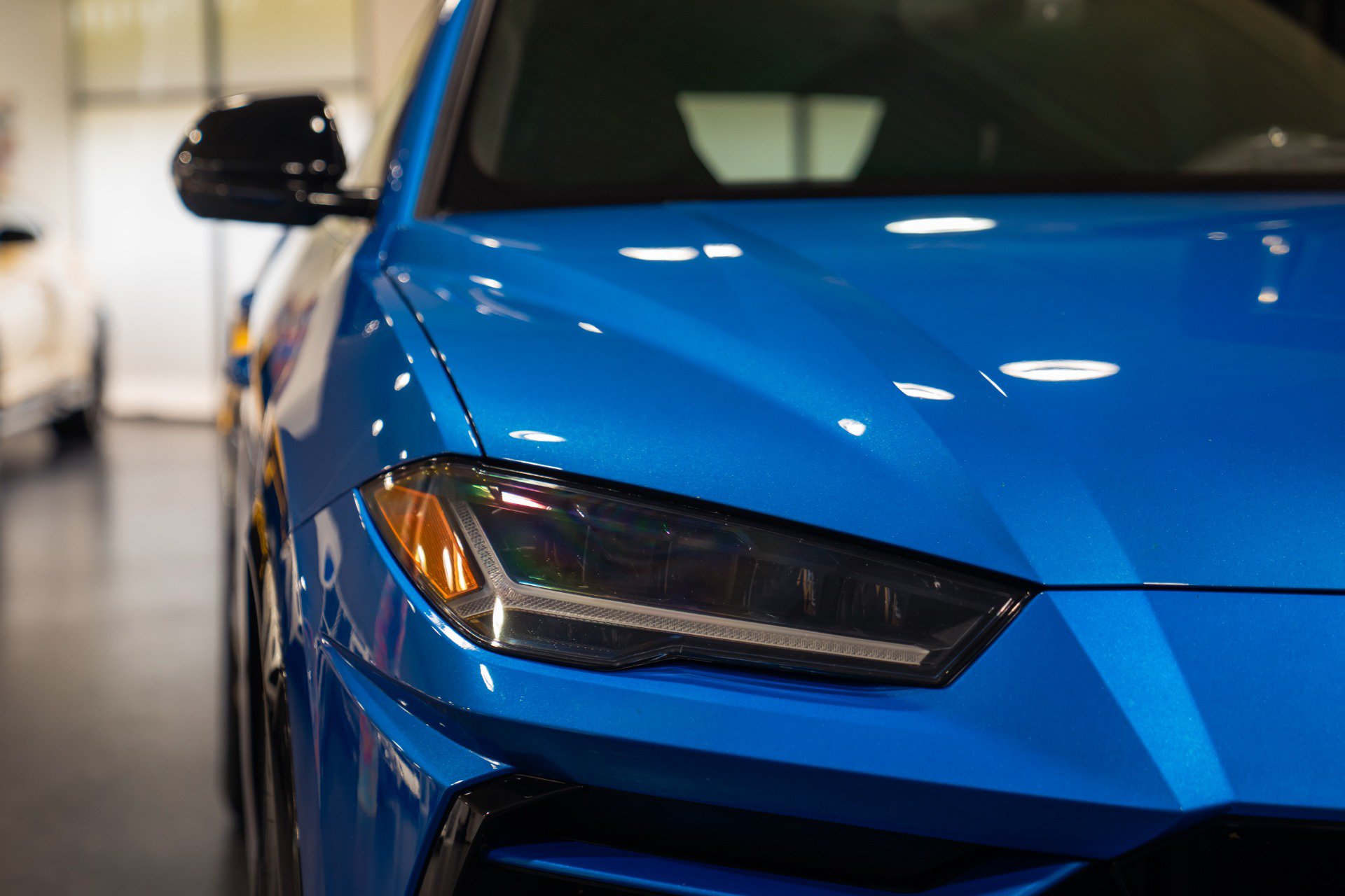 Used 2019 Lamborghini Urus AWD/4WD image 13