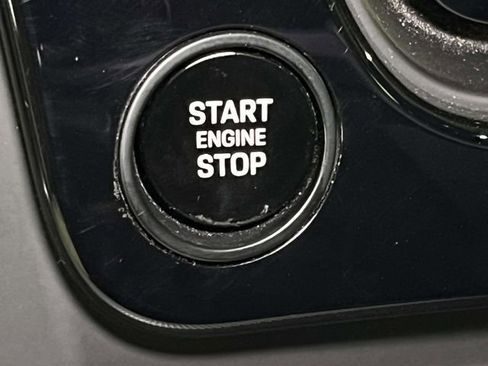 Certified 2024 Porsche Cayenne image 43