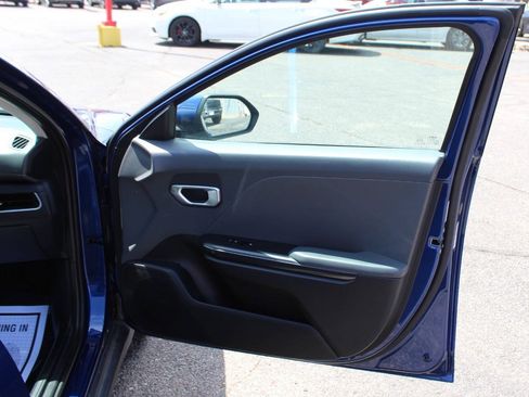 Used 2025 Kia K4 FWD image 10