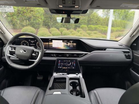 Used 2025 INFINITI QX80 Pure RWD image 10