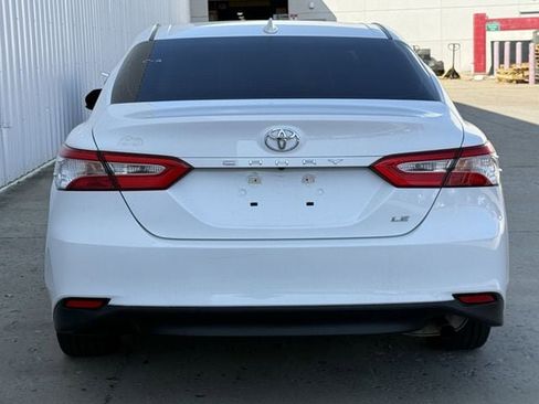 Used 2020 Toyota Camry LE image 5