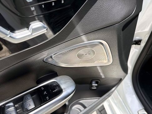 Used 2024 Mercedes-Benz C 300 Sedan image 19